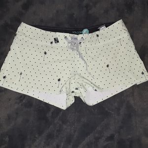 EUC! Volcom boardshorts